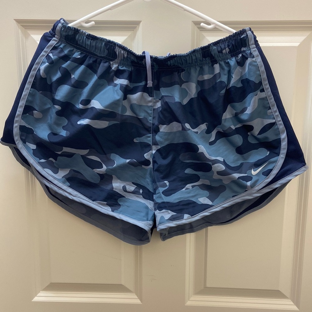 Nike dri fit shorts - blue camo - size XL
